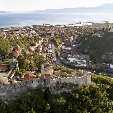 Fiume-potok Apartman *